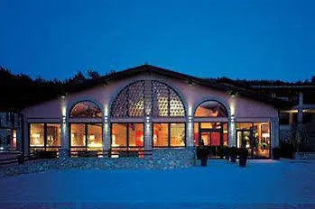 Meridiana Country Hotel Каленцано Италия